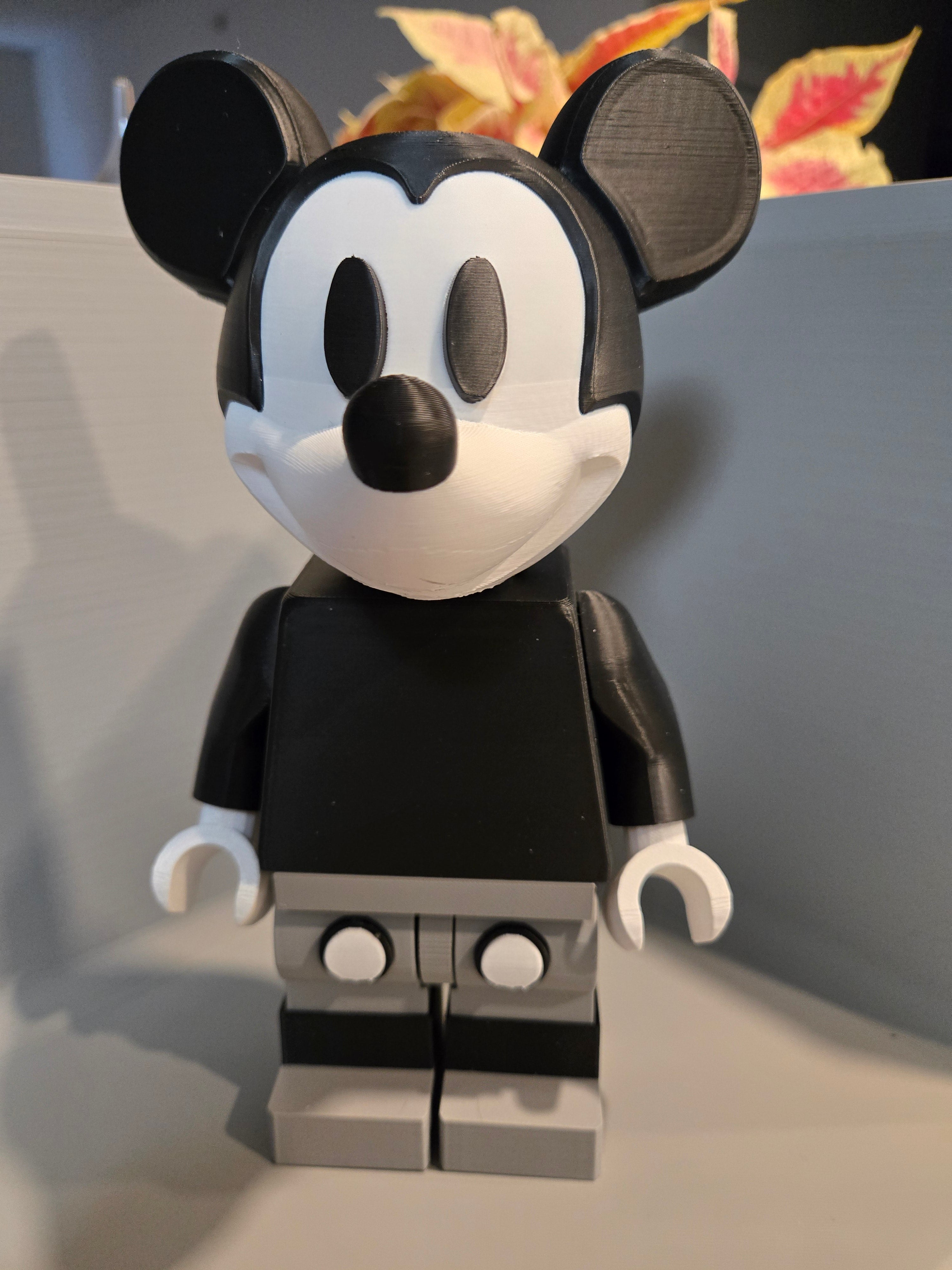 Brickfigure Black and White Mickey