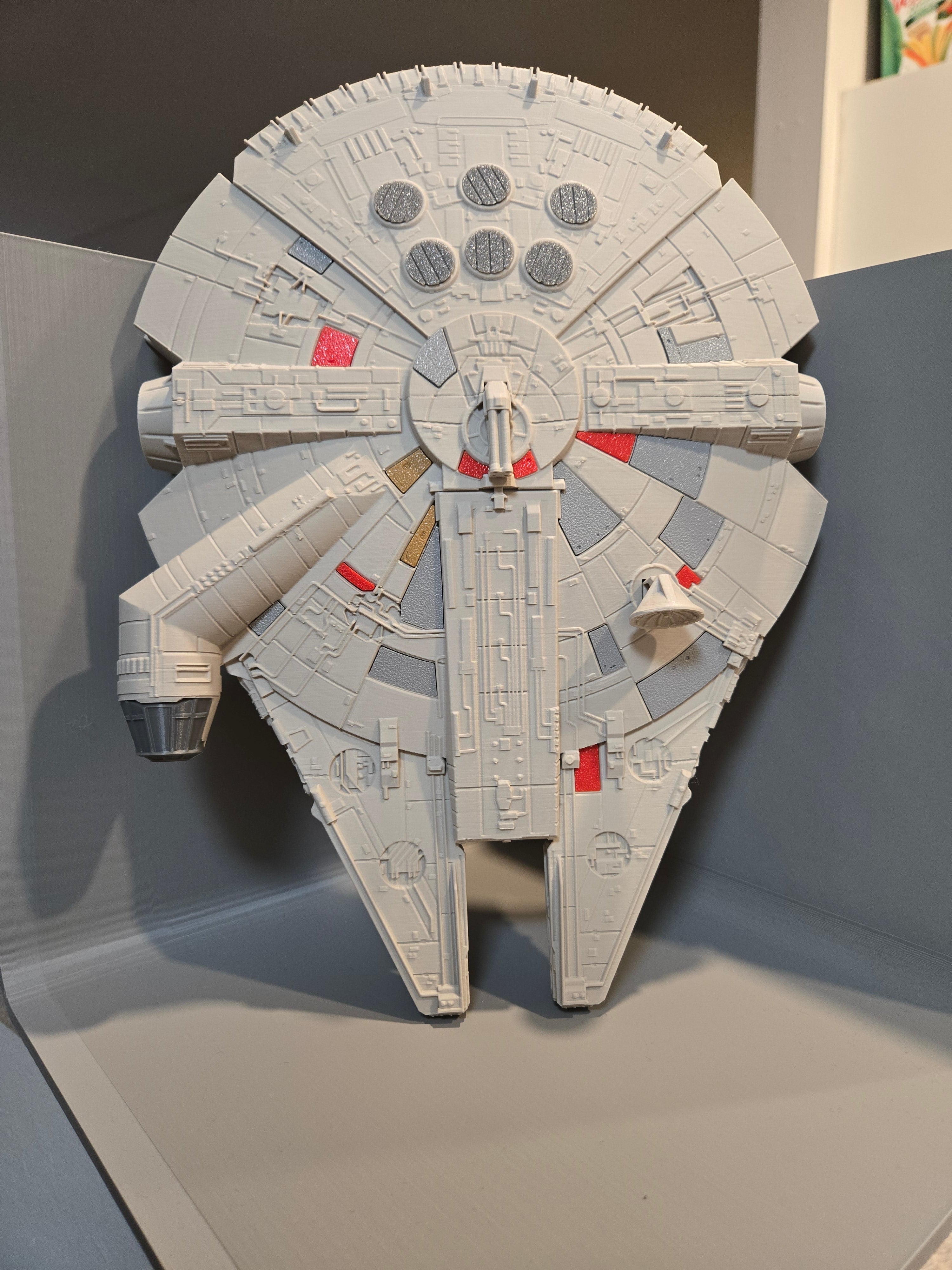 Millennium Falcon Model