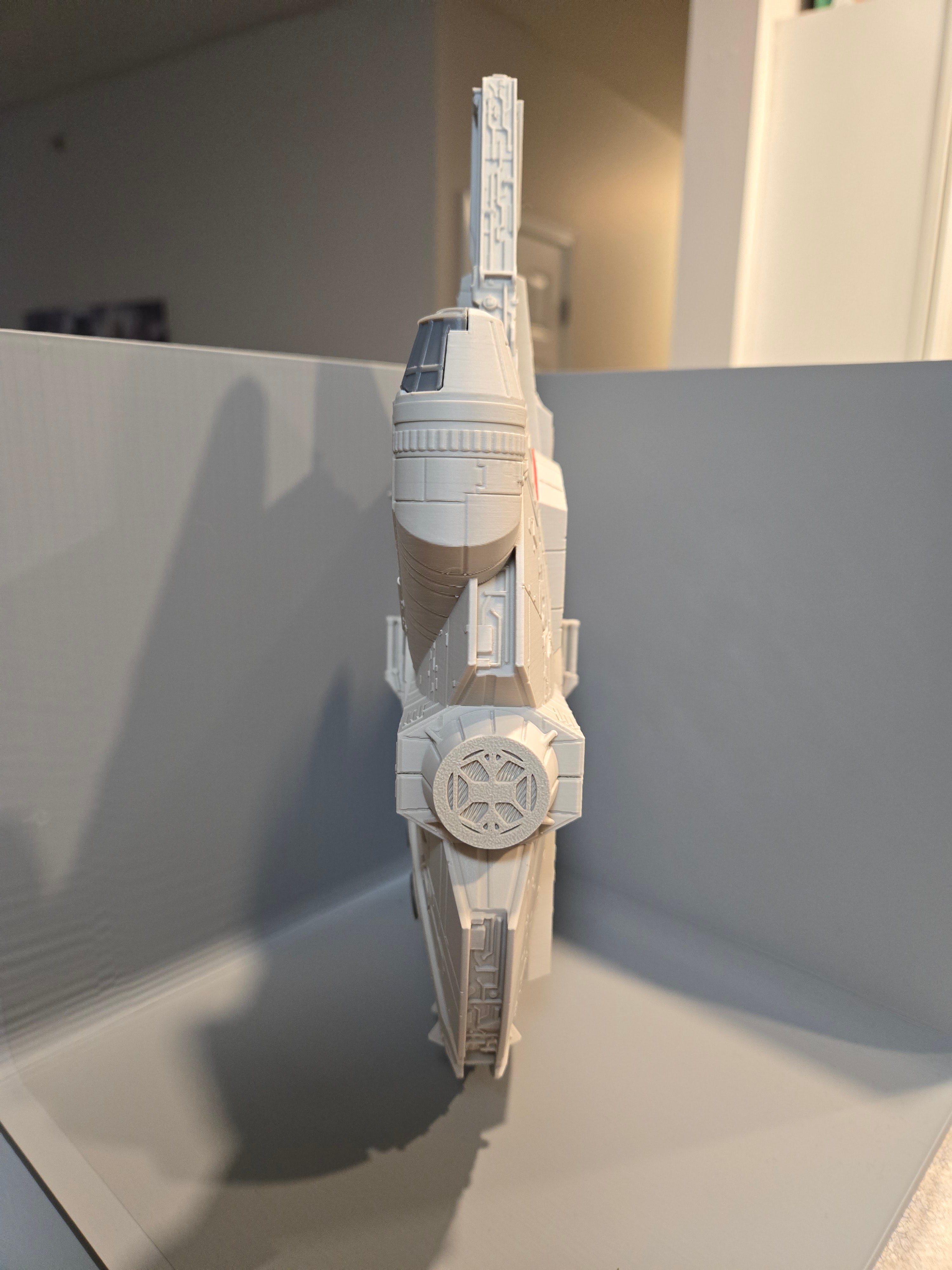 Millennium Falcon Model